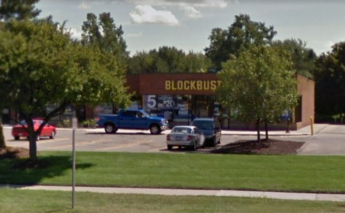 Blockbuster Video - Livonia - 30997 5 Mile Rd (newer photo)